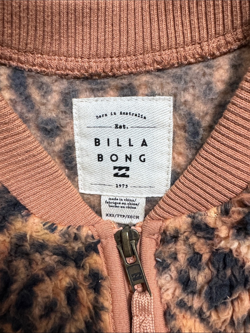 billabong Leopard-Print Zip up Sherpa Jacket in brown and black size xxs - Picture 2 of 4